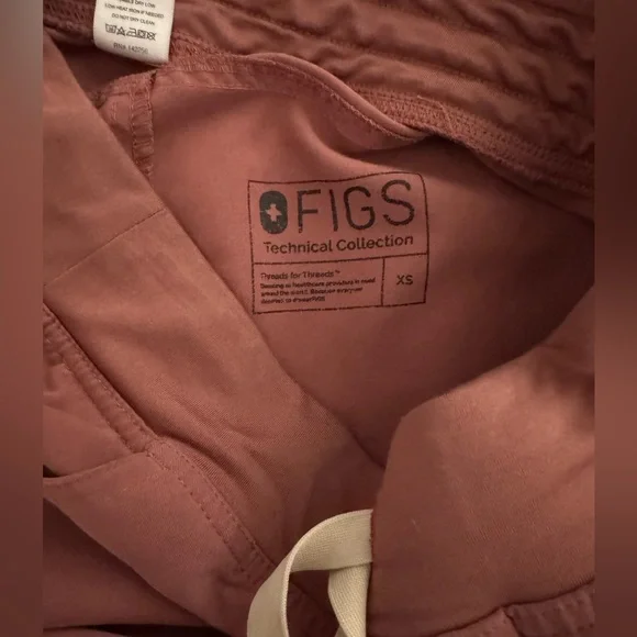 Figs Women's Scrub Pants in Mauve with Cream Drawstring - Picture 6 of 7